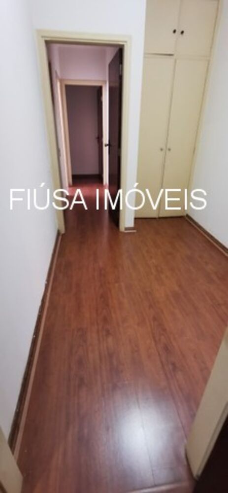 Casa à venda com 3 quartos, 400m² - Foto 4