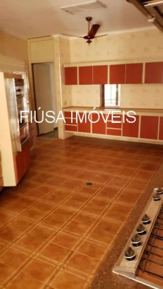 Casa à venda com 3 quartos, 400m² - Foto 7