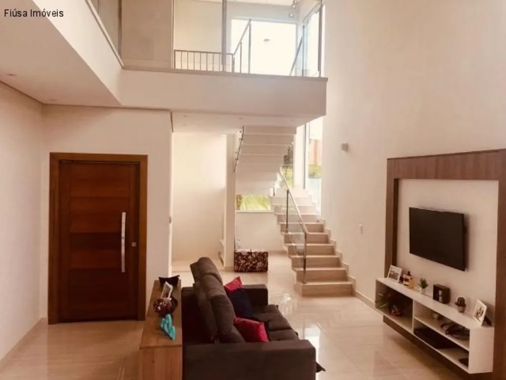 Casa, 4 quartos, 280 m² - Foto 1