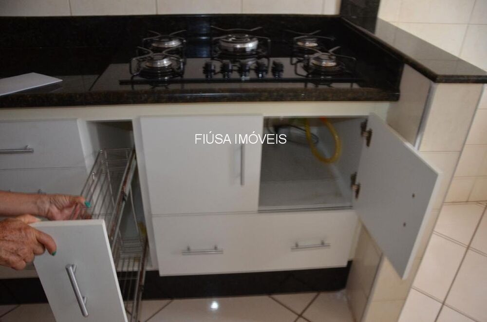 Apartamento à venda com 3 quartos, 98m² - Foto 4