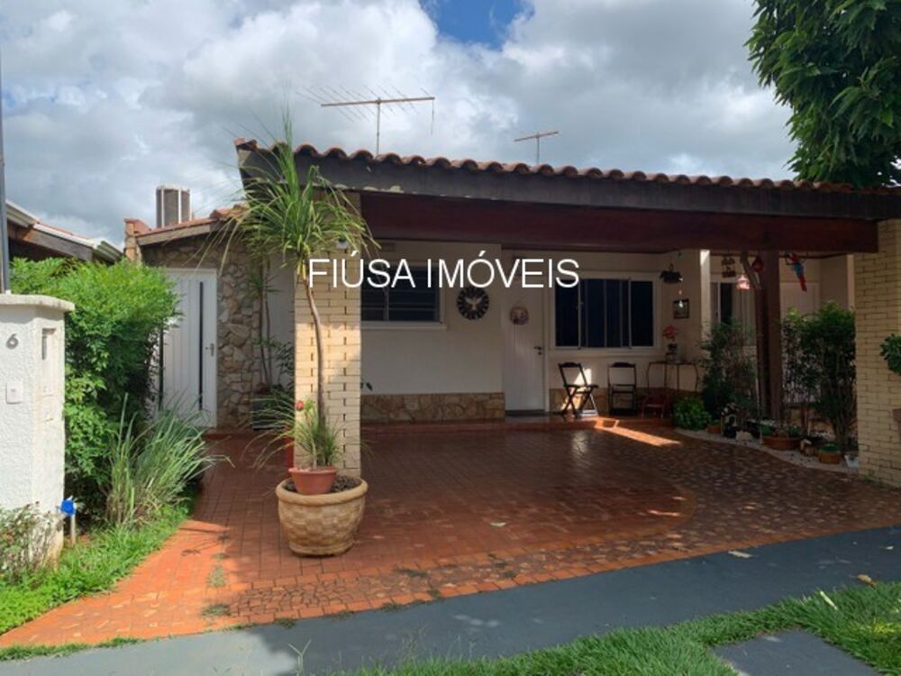 Casa à venda com 2 quartos, 169m² - Foto 4