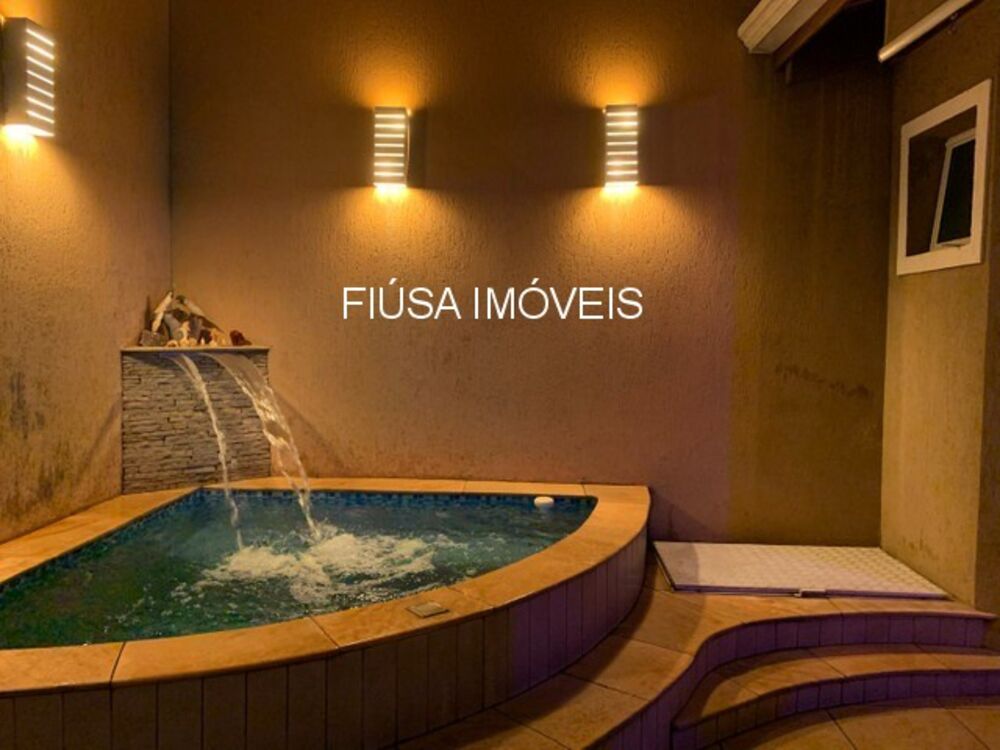 Casa à venda com 2 quartos, 169m² - Foto 2