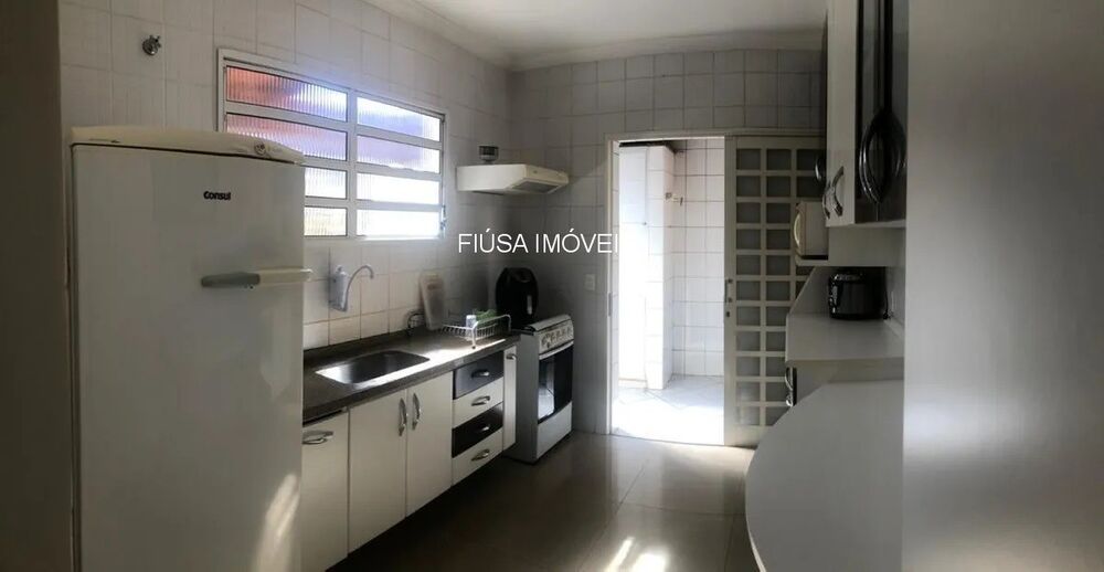 Casa à venda com 3 quartos, 168m² - Foto 7