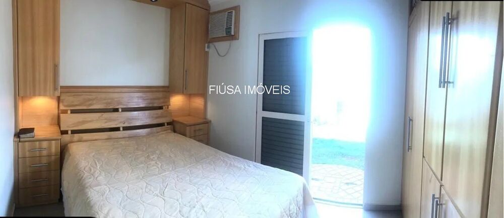 Casa à venda com 3 quartos, 168m² - Foto 2