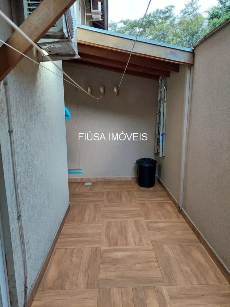 Casa à venda com 3 quartos, 90m² - Foto 2