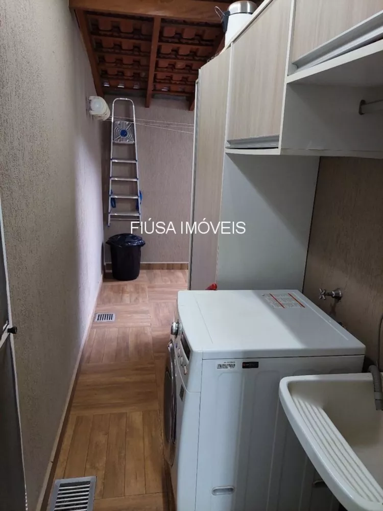 Casa à venda com 3 quartos, 90m² - Foto 4