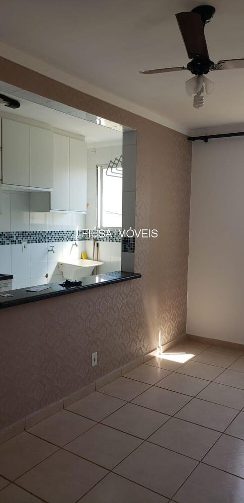 Apartamento à venda com 2 quartos, 47m² - Foto 2