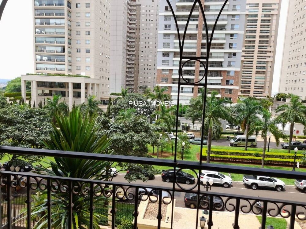 Apartamento, 3 quartos, 217 m² - Foto 1