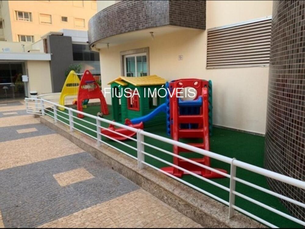 Apartamento à venda com 4 quartos, 239m² - Foto 4