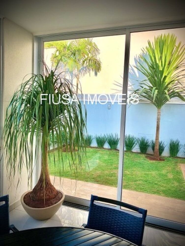 Casa à venda com 3 quartos, 557m² - Foto 3