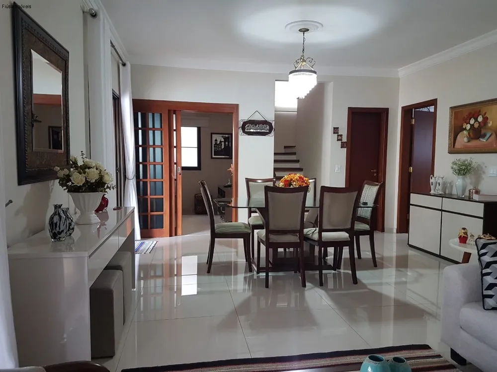 Casa, 5 quartos, 322 m² - Foto 2