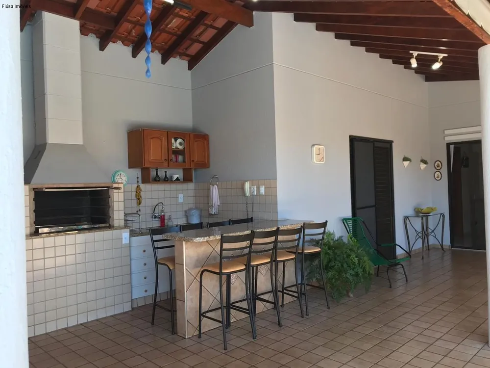 Casa, 5 quartos, 322 m² - Foto 2