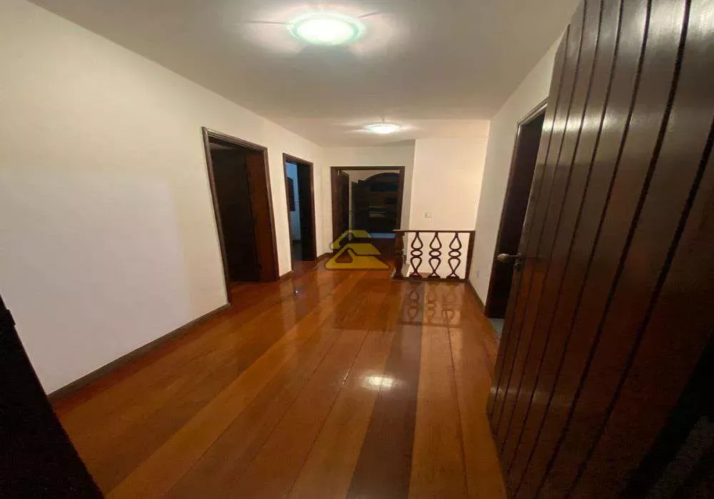 Casa, 5 quartos, 273 m² - Foto 3