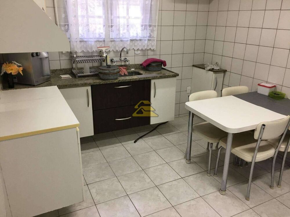 Casa, 3 quartos, 133 m² - Foto 4