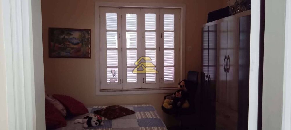 Casa à venda com 3 quartos, 210m² - Foto 1