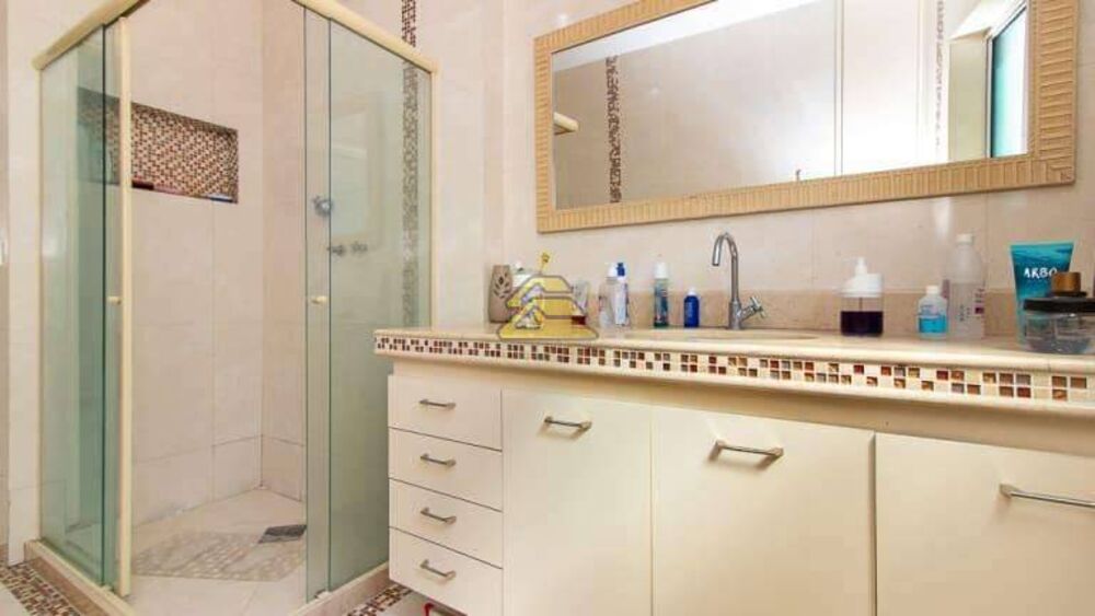 Casa à venda com 4 quartos, 260m² - Foto 25