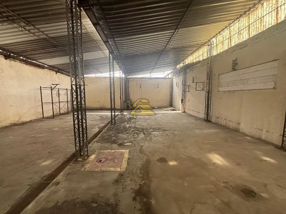 Depósito-Galpão, 585 m² - Foto 1