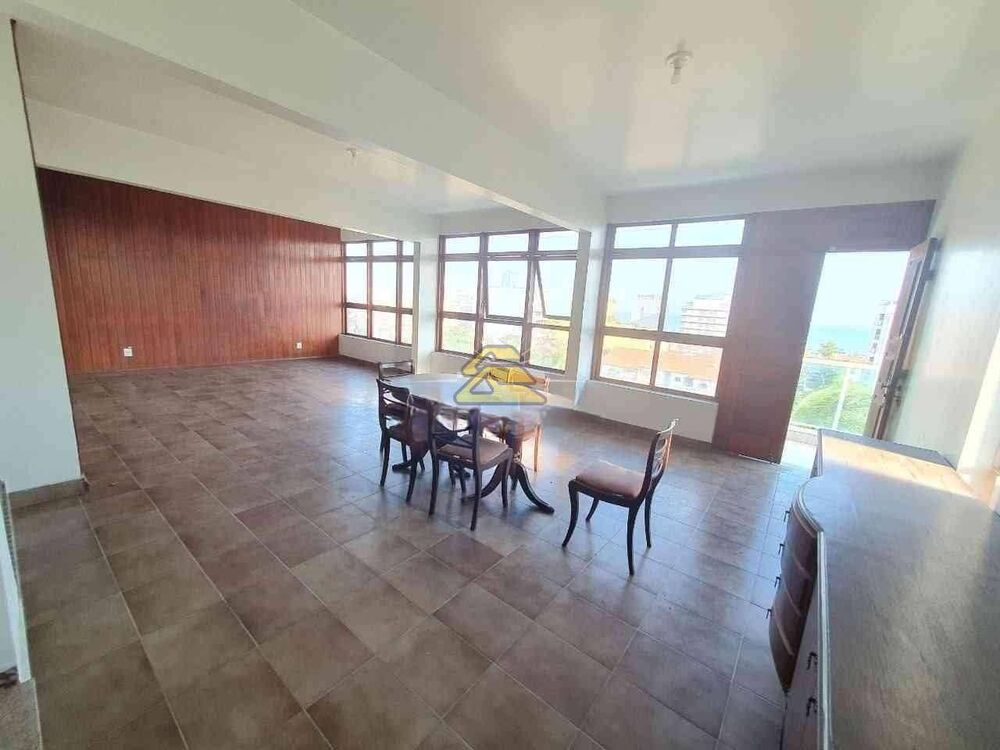 Casa à venda com 5 quartos, 455m² - Foto 1