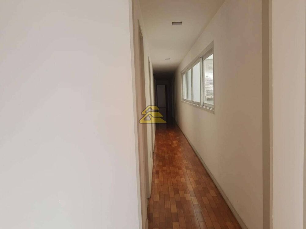Apartamento à venda com 3 quartos, 206m² - Foto 3