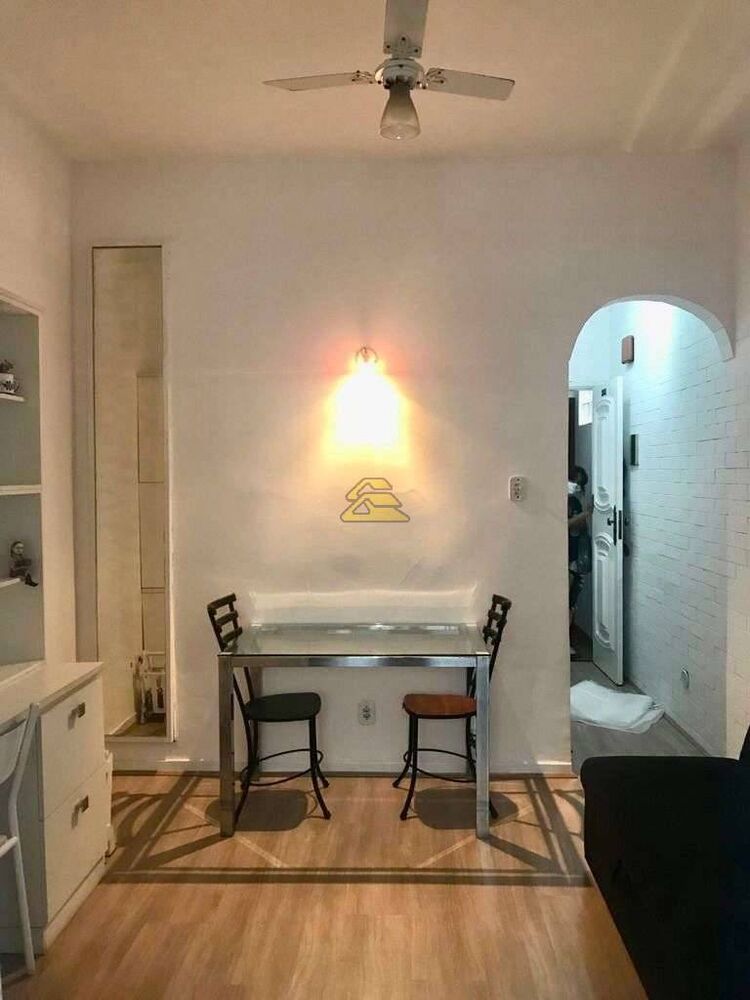 Apartamento à venda com 1 quarto, 28m² - Foto 1