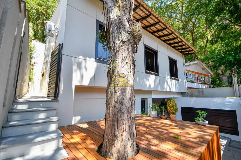 Casa, 4 quartos, 276 m² - Foto 1