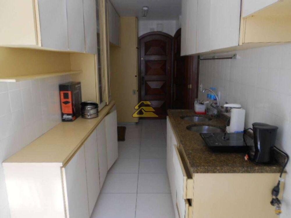 Apartamento à venda com 3 quartos, 125m² - Foto 4