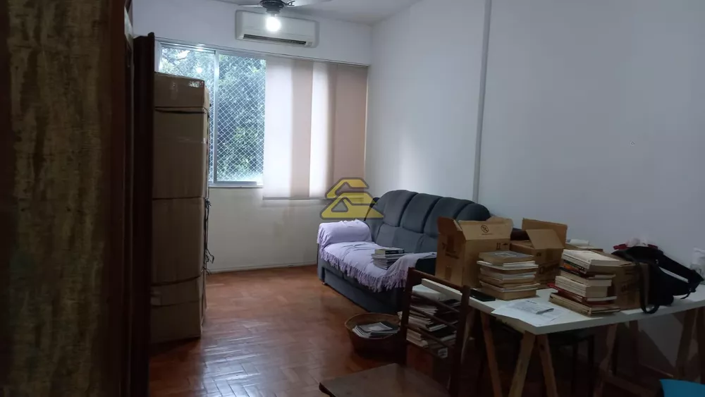 Apartamento à venda com 2 quartos, 82m² - Foto 3