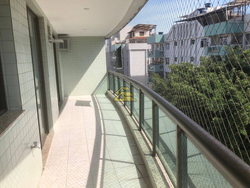 Apartamento à venda com 3 quartos, 129m² - Foto 2