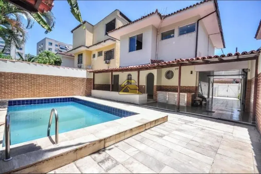 Casa, 4 quartos, 225 m² - Foto 3