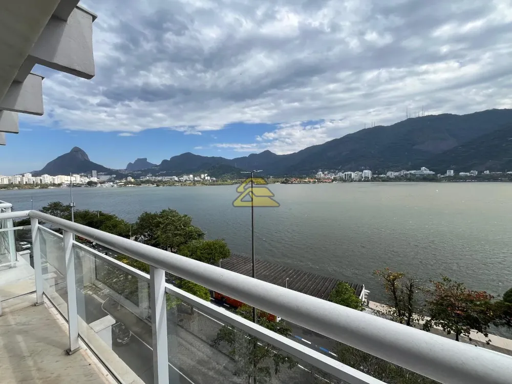 Apartamento, 3 quartos, 210 m² - Foto 2