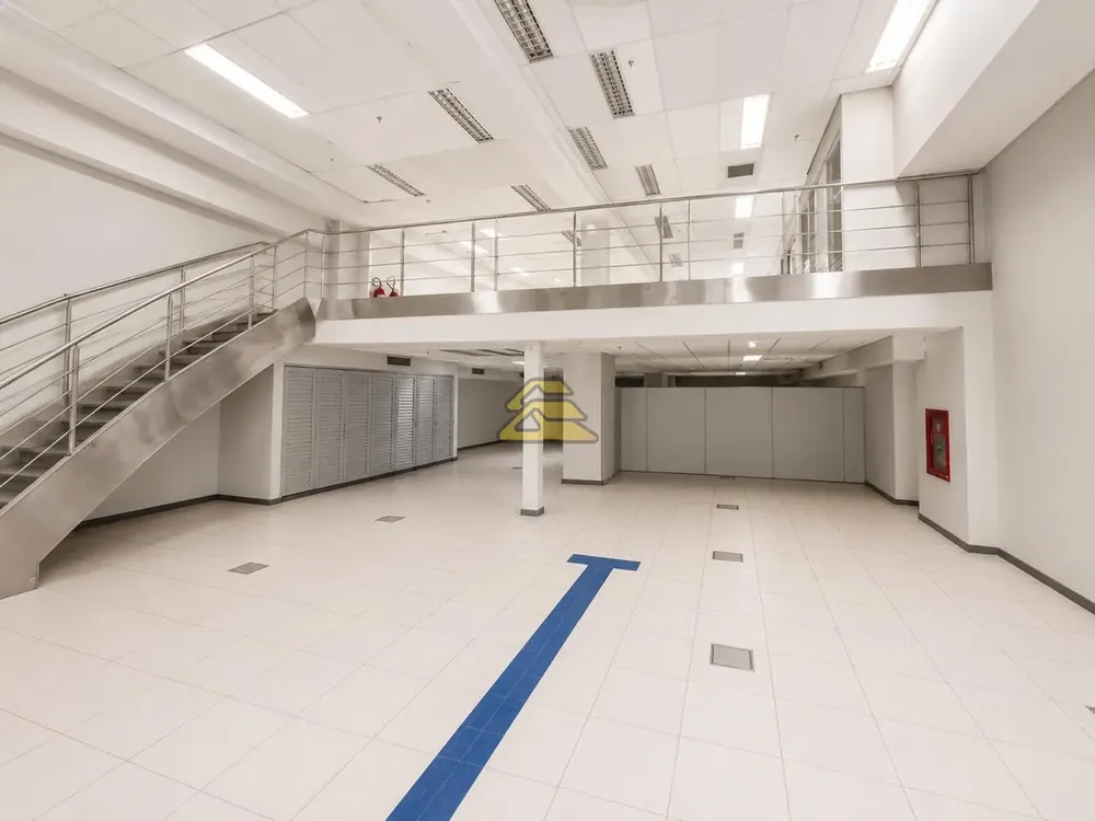Loja-Salão, 877 m² - Foto 1