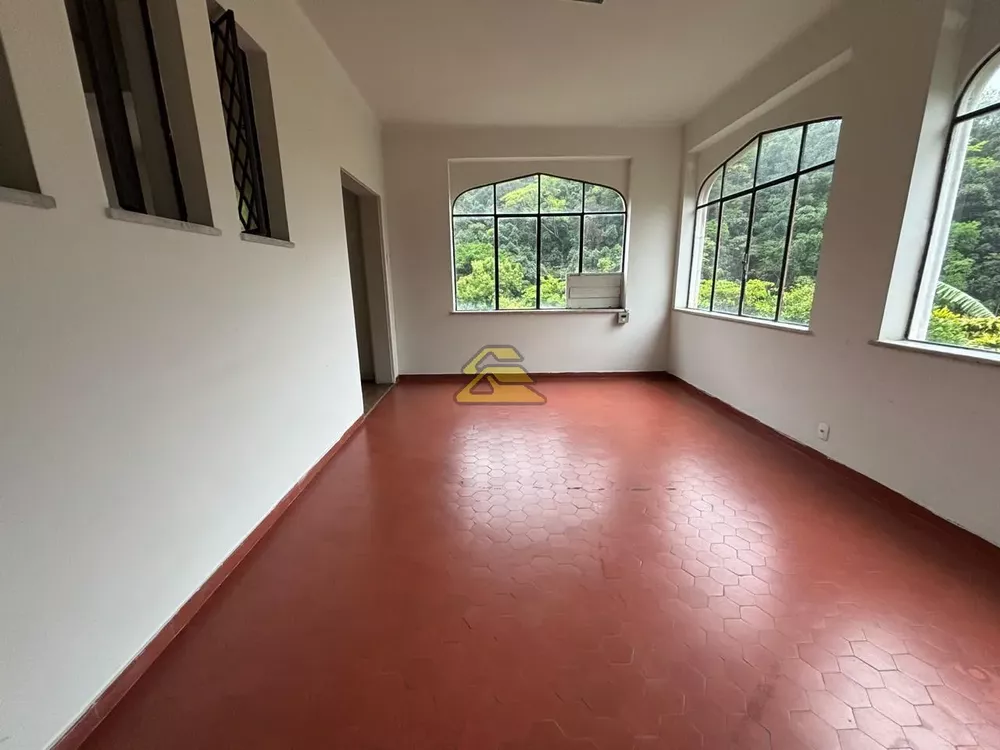 Casa, 6 quartos, 362 m² - Foto 1