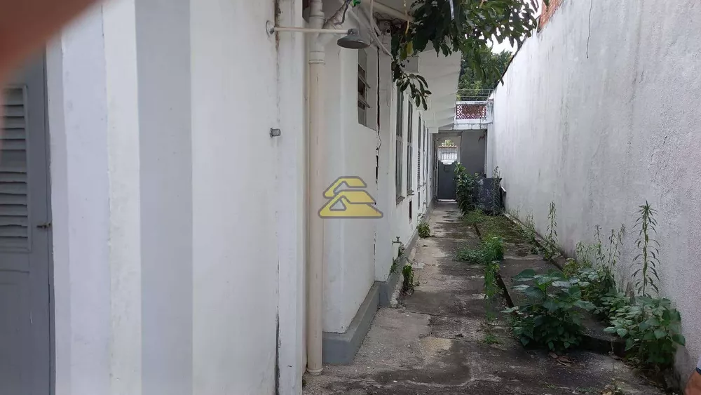 Casa, 5 quartos, 227 m² - Foto 1