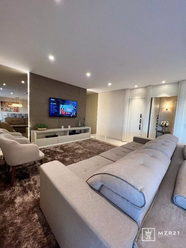 Apartamento, 3 quartos, 206 m² - Foto 2