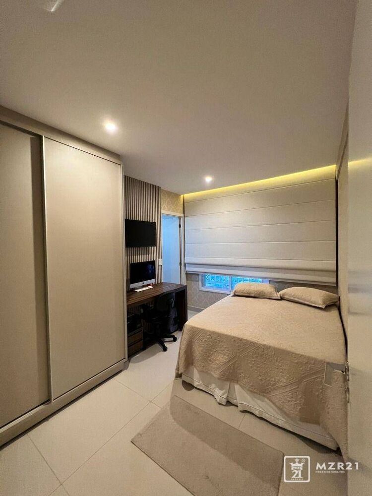 Apartamento à venda com 3 quartos, 206m² - Foto 9