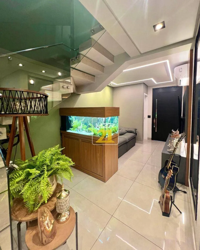 Sobrado, 3 quartos, 168 m² - Foto 1
