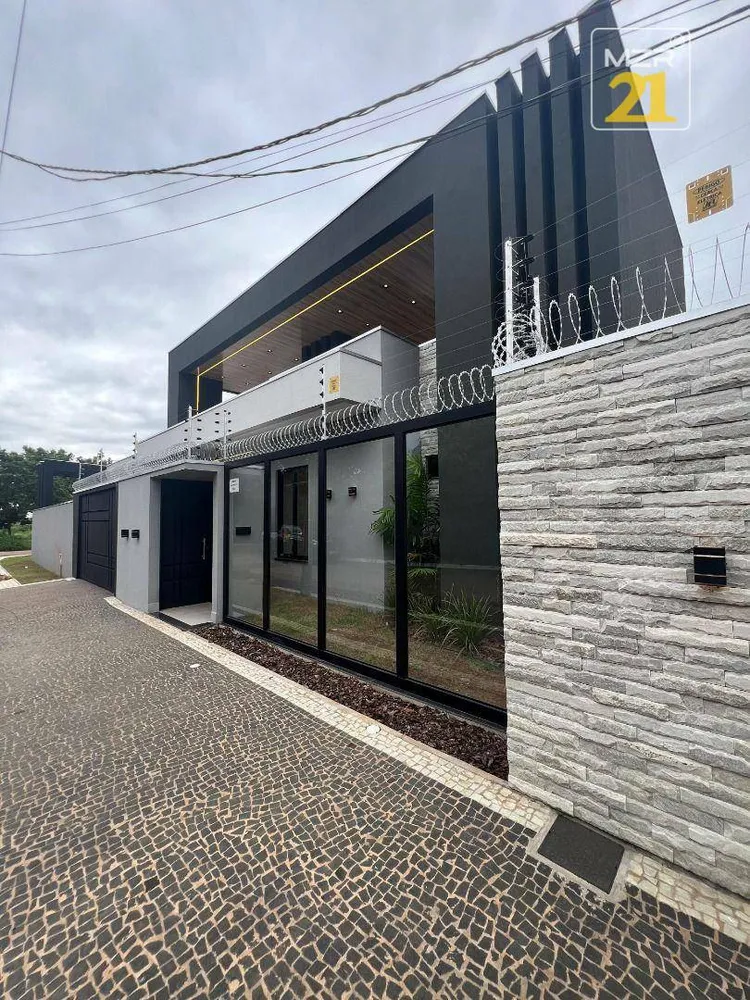 Casa, 3 quartos, 200 m² - Foto 1