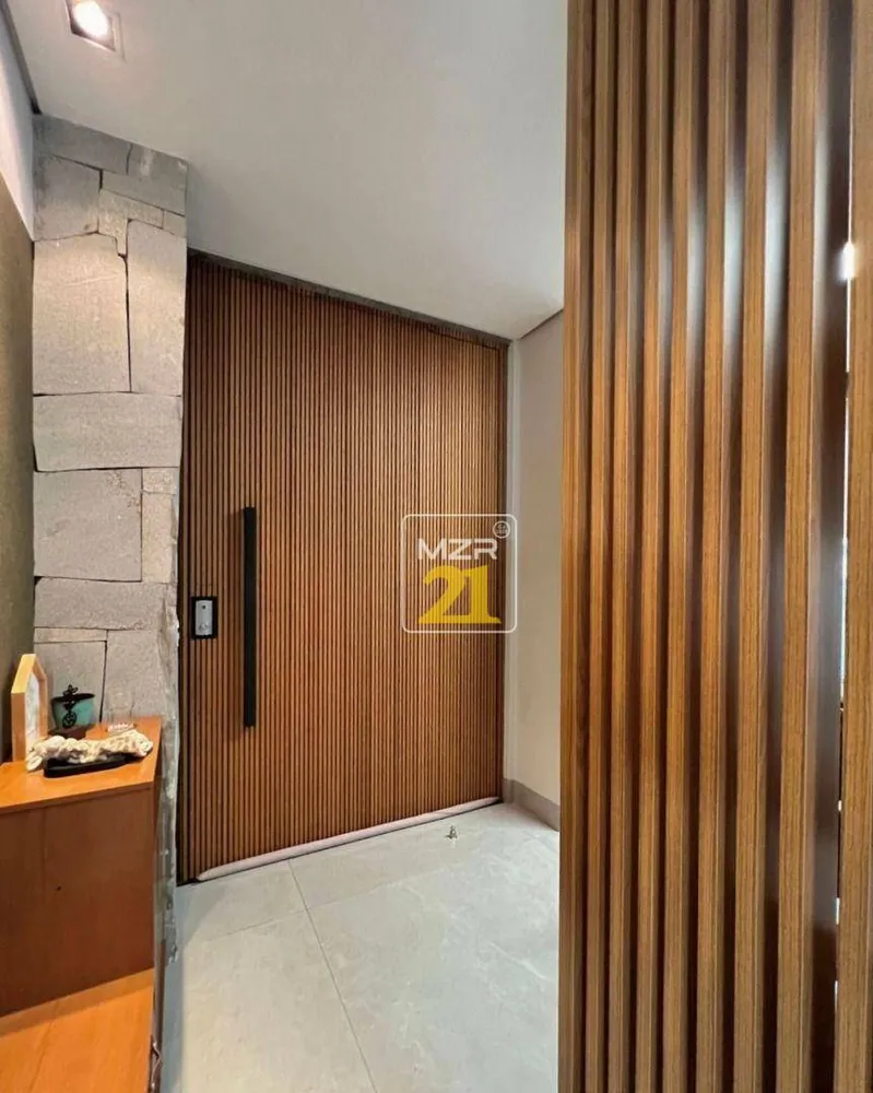 Sobrado, 3 quartos, 251 m² - Foto 1