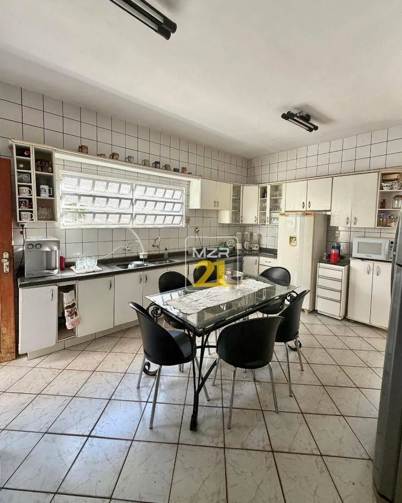 Casa, 3 quartos, 255 m² - Foto 10