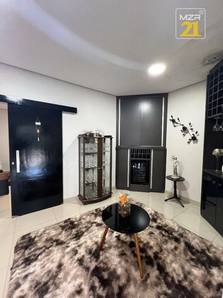 Sobrado, 4 quartos, 330 m² - Foto 1