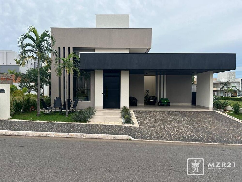 Casa de Condomínio à venda com 4 quartos, 235m² - Foto 2
