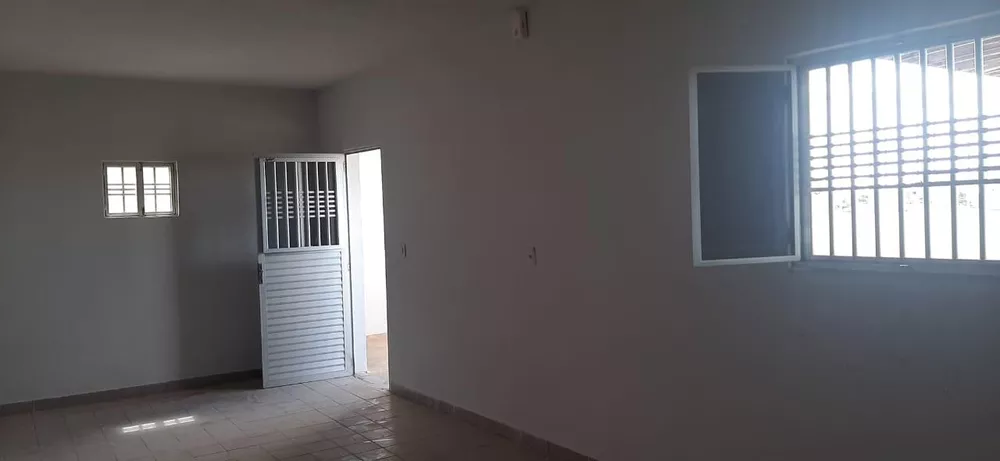 Casa à venda com 2 quartos, 200m² - Foto 15