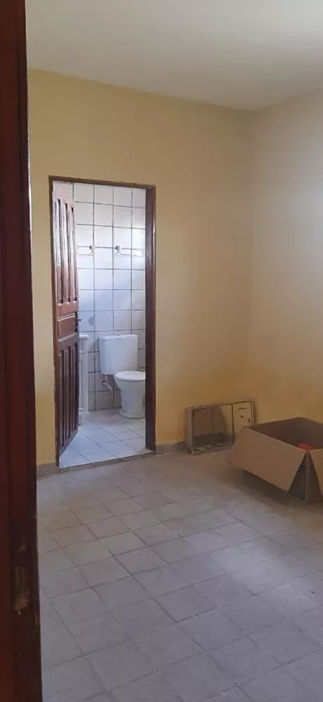 Casa à venda com 2 quartos, 200m² - Foto 17