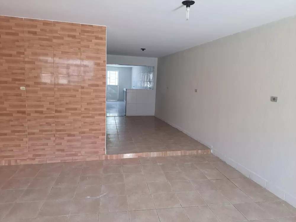 Casa para alugar com 2 quartos, 100m² - Foto 3