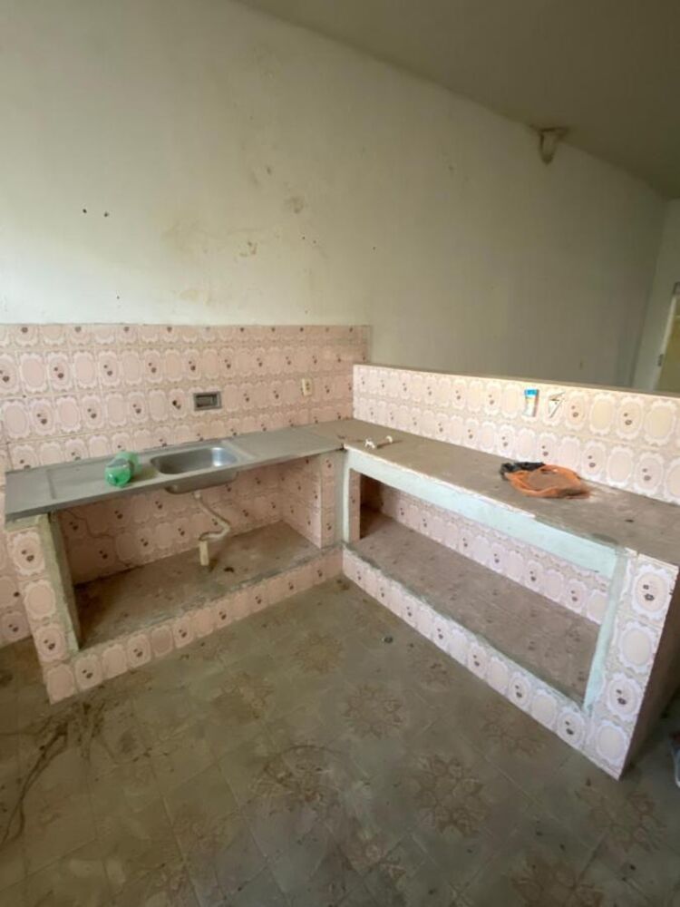 Casa à venda com 2 quartos, 120m² - Foto 3