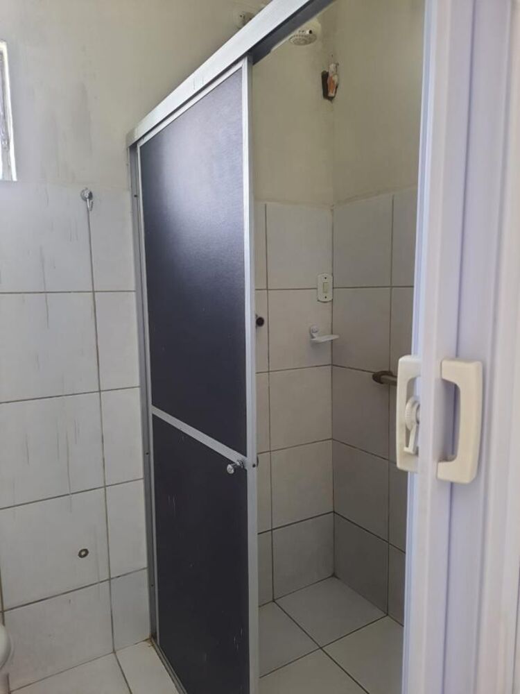 Casa à venda com 3 quartos, 200m² - Foto 1