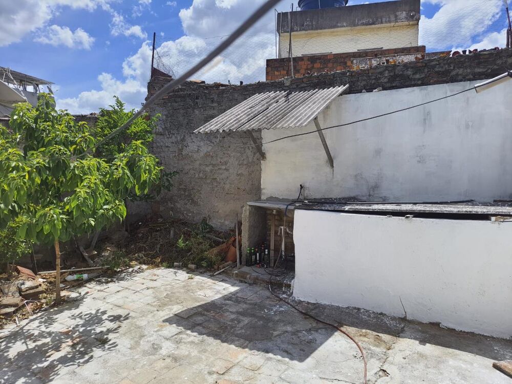 Casa à venda com 3 quartos, 200m² - Foto 3