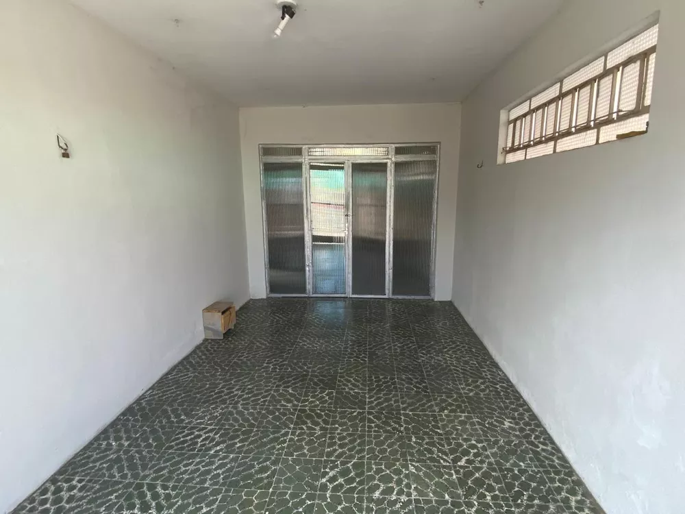 Casa para alugar com 3 quartos, 200m² - Foto 3