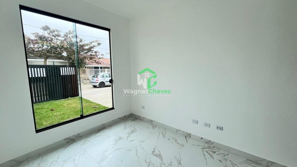 Casa à venda com 2 quartos, 65m² - Foto 1