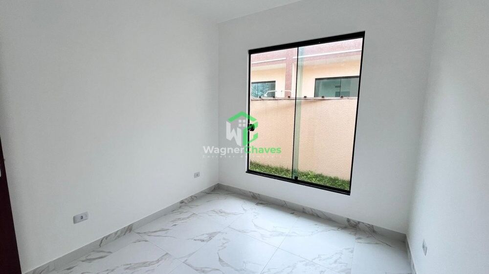 Casa à venda com 2 quartos, 65m² - Foto 3